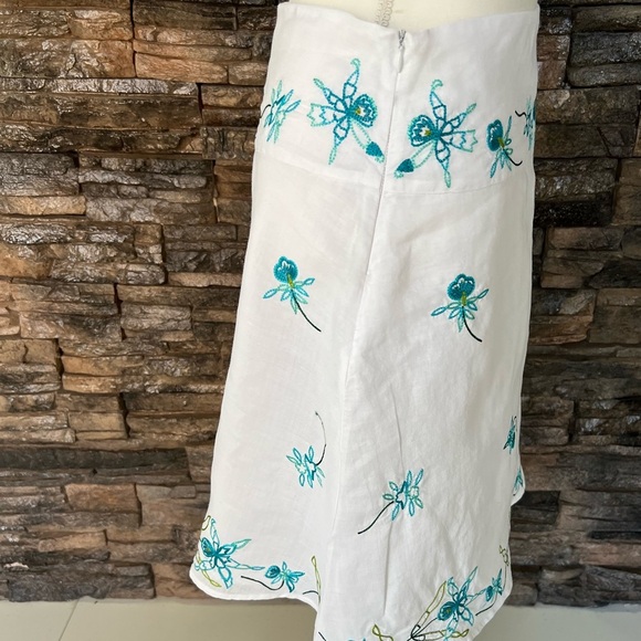 Anne Carson White Skirt with Teal Floral Embroidery - Picture 7 of 10